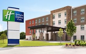 Holiday Inn Express & Suites Savannah w - Chatham Parkway